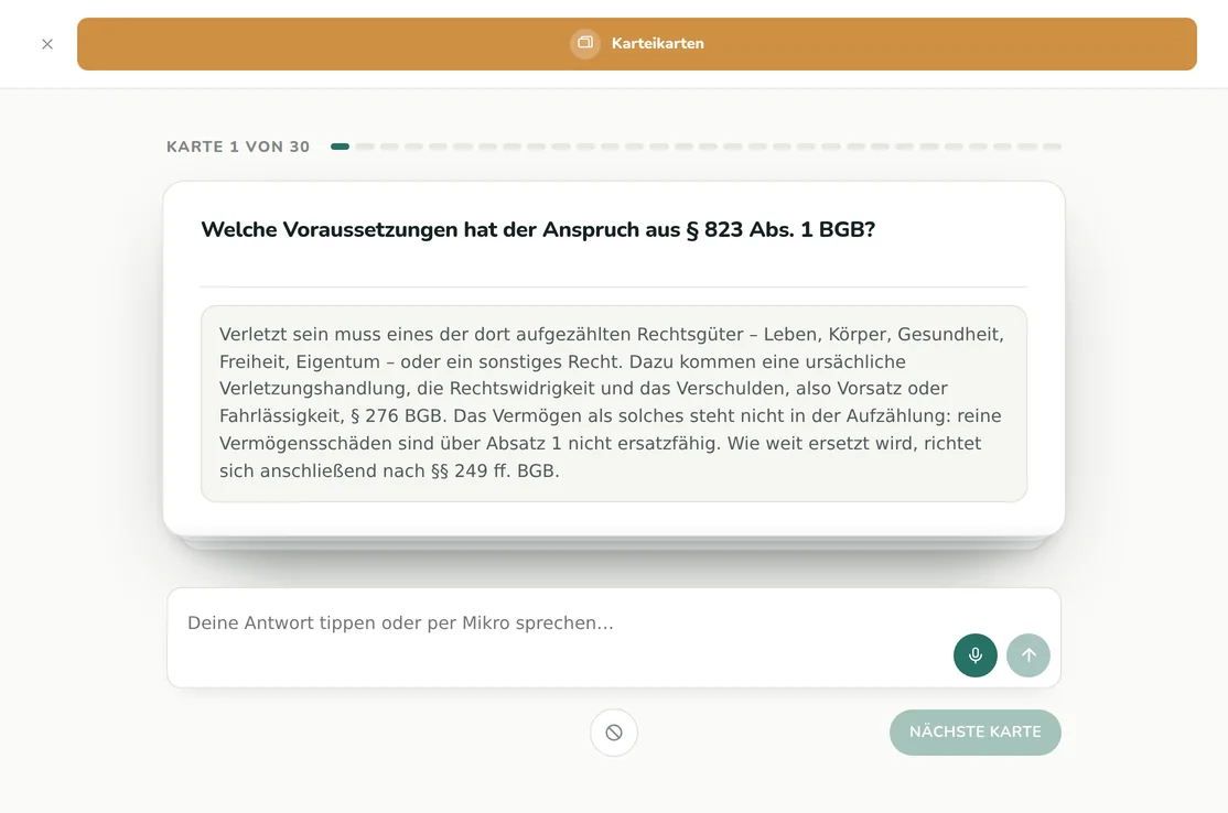 Karteikartenansicht mit Frage, Antwort und Mikrofoneingabe